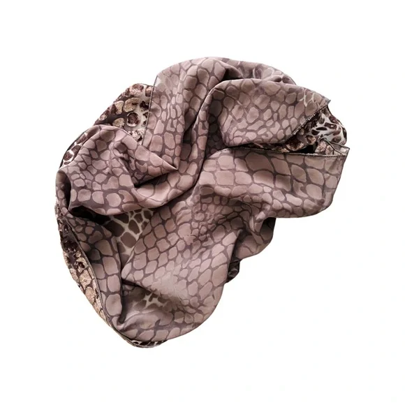 Elegant Burnout Velvet Scarf from Korea LIKE NEW - Picture 4 of 6